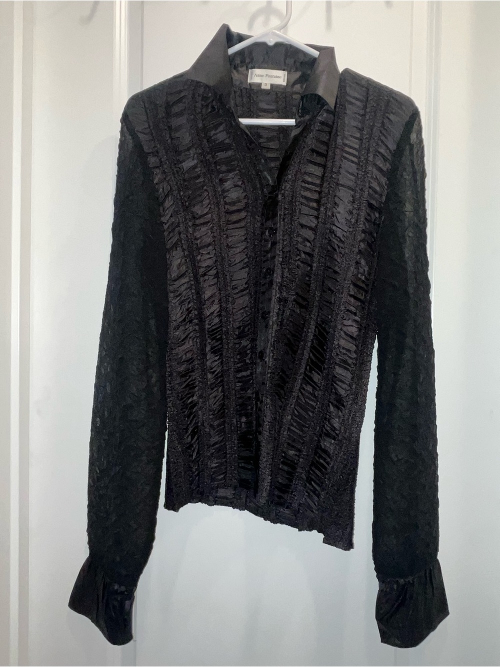 Anne Fontaine Black Textured Long-Sleeve Button-Up Blouse